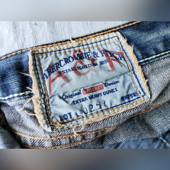 Abercrombie & Fitch Vintage Distressed Blue Jeans (32x32) Y2K - Picture 8 of 10
